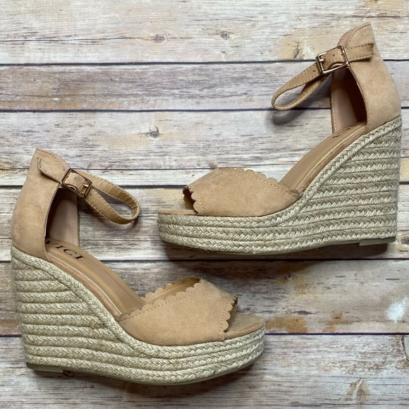 Vici Shoes - Vici Espadrille Wedge NEW Size 8